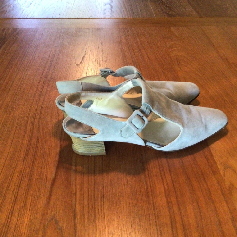 Joan and David 90’s suede T strap sling back sandals size 8.5